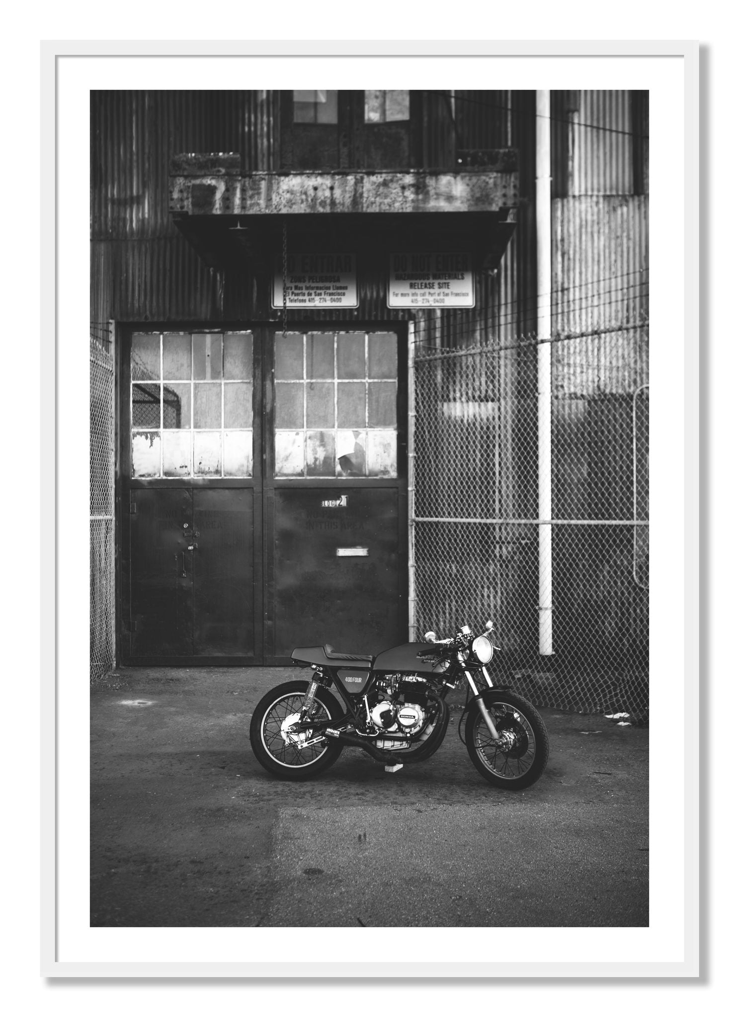 Framed photograph of 400Four by Dylan Ozanich, White frame, Borders