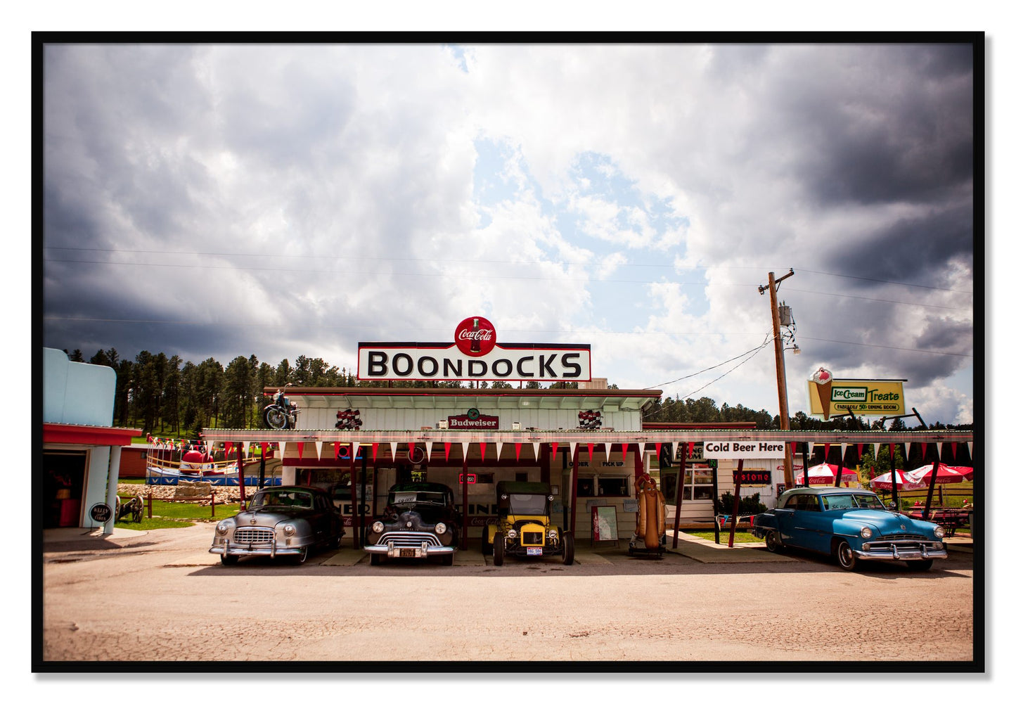 Framed photograph of Boondocks by Dylan Ozanich, Black frame, Full Bleed