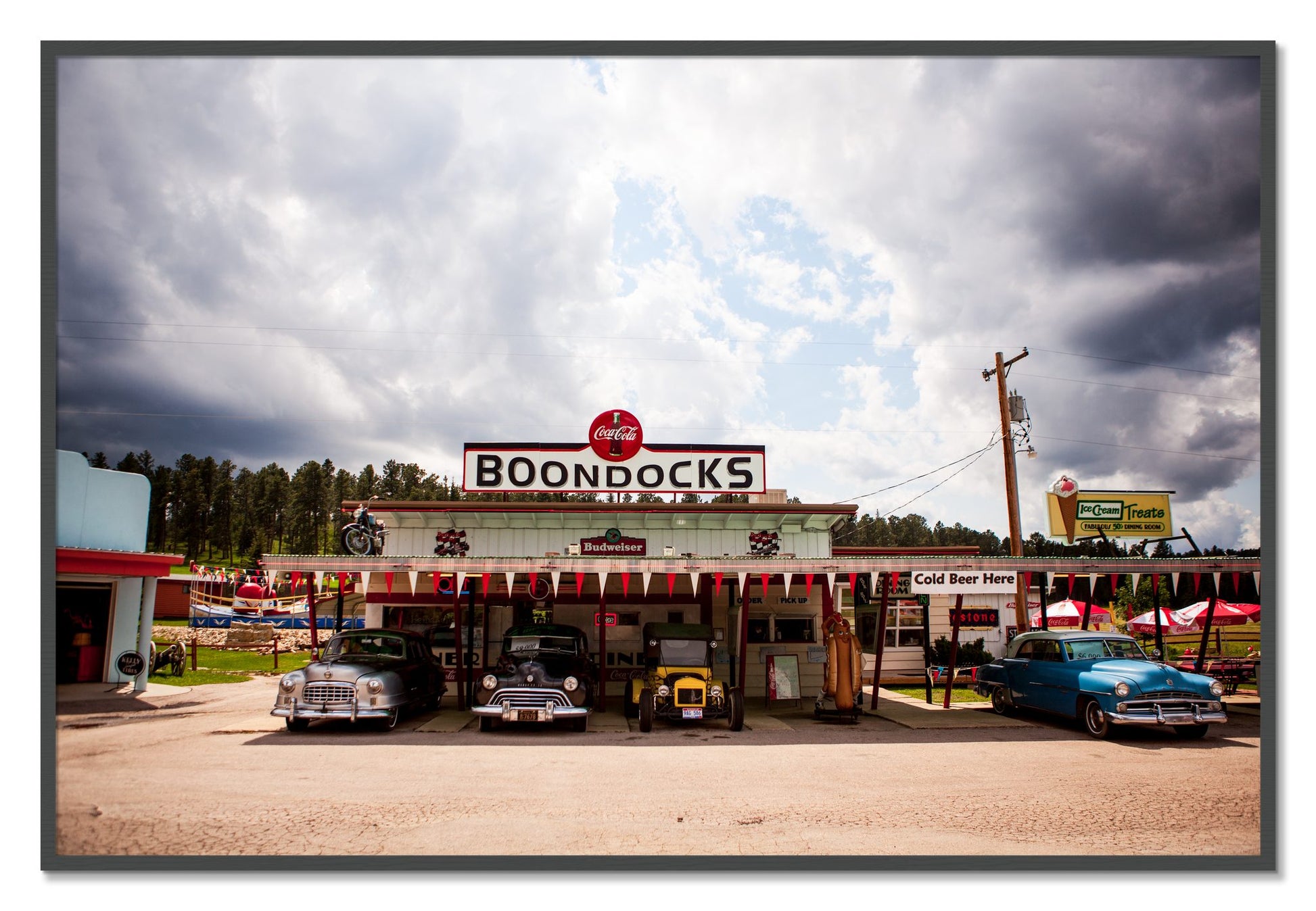 Framed photograph of Boondocks by Dylan Ozanich, Grey frame, Full Bleed