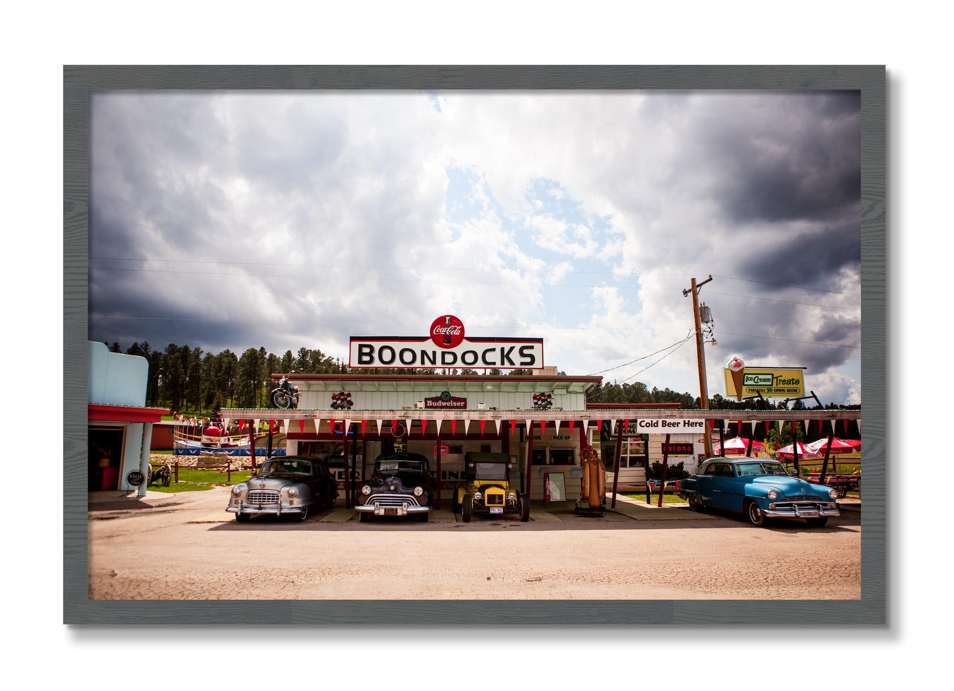 Framed photograph of Boondocks by Dylan Ozanich, Grey frame, Full Bleed