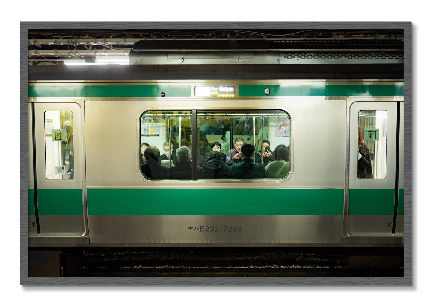 Framed photograph of Commute by Dylan Ozanich, Grey frame, Full Bleed