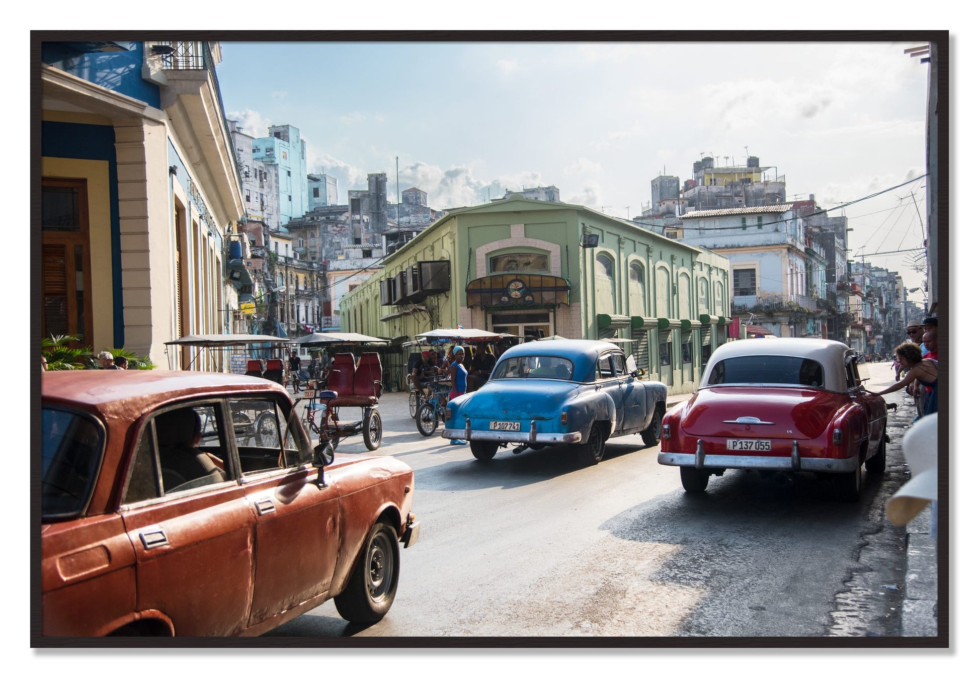 Framed photograph of Cuba by Dylan Ozanich, Black Walnut frame, Full Bleed