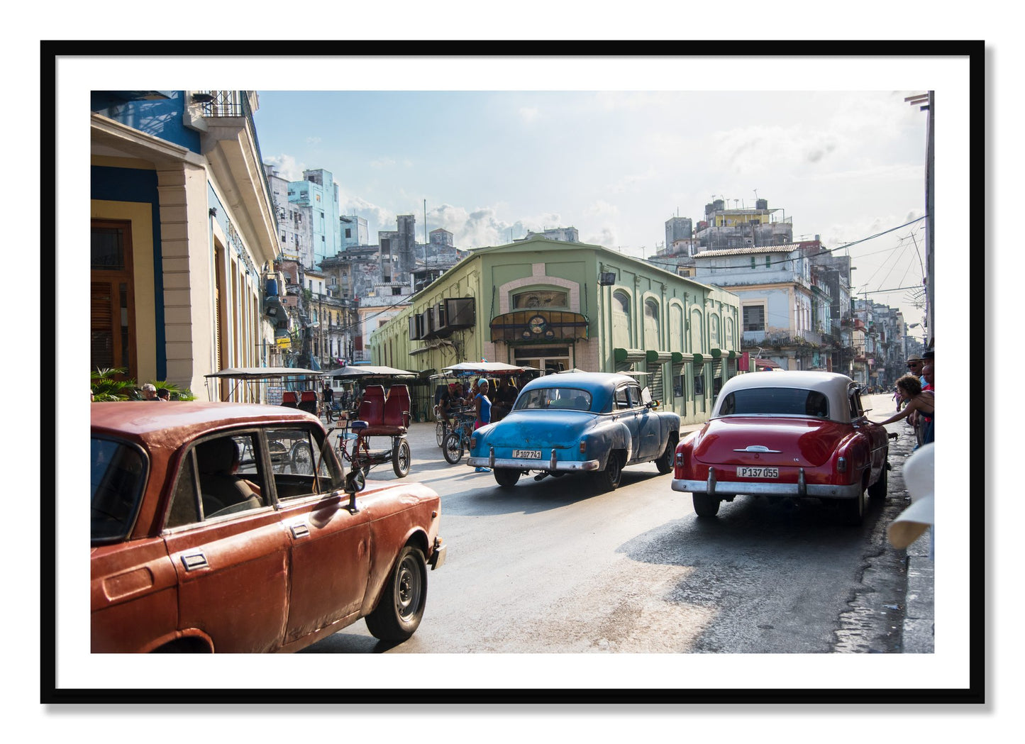 Framed photograph of Cuba by Dylan Ozanich, Black frame, Borders