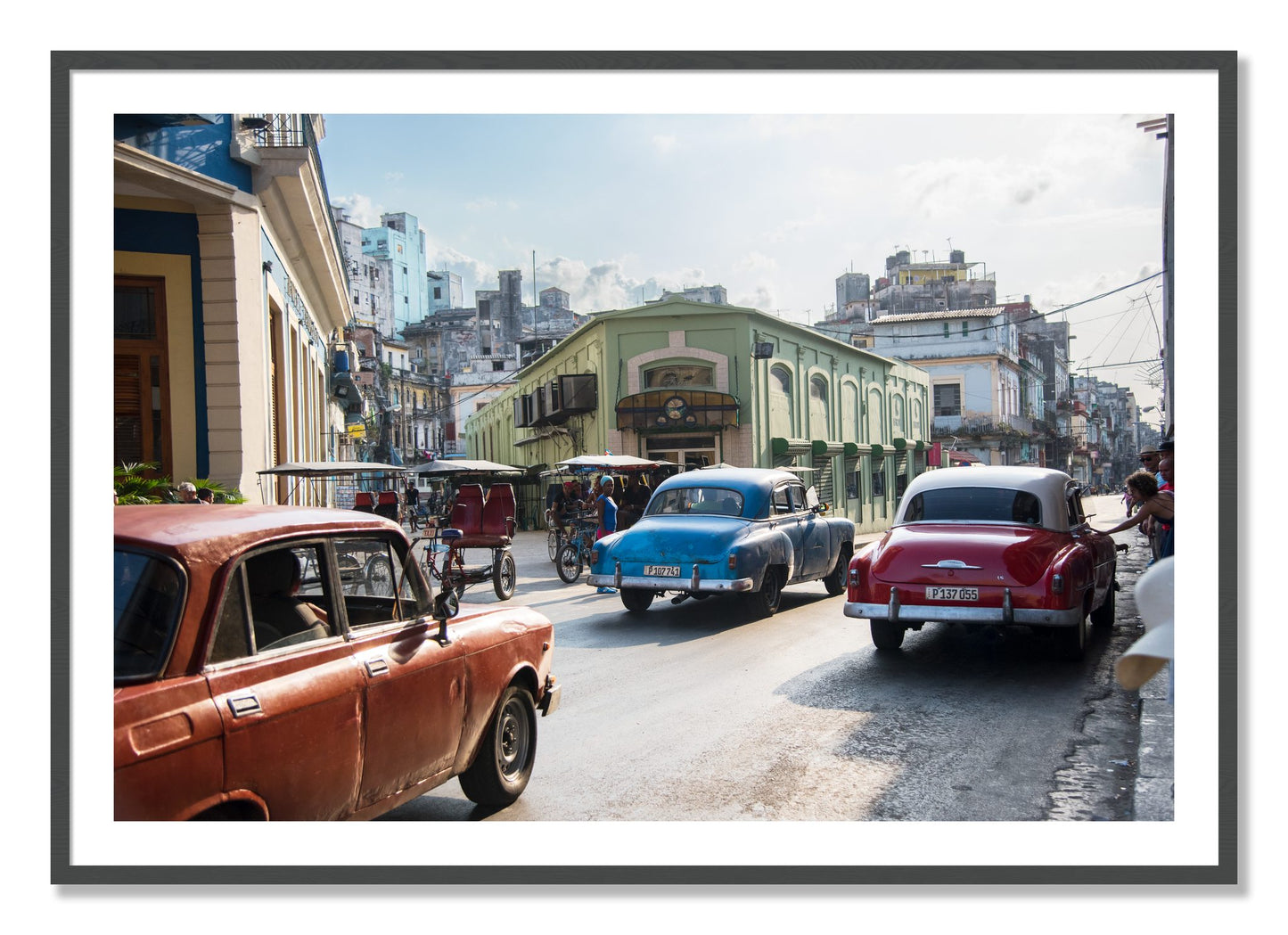 Framed photograph of Cuba by Dylan Ozanich, Grey frame, Borders