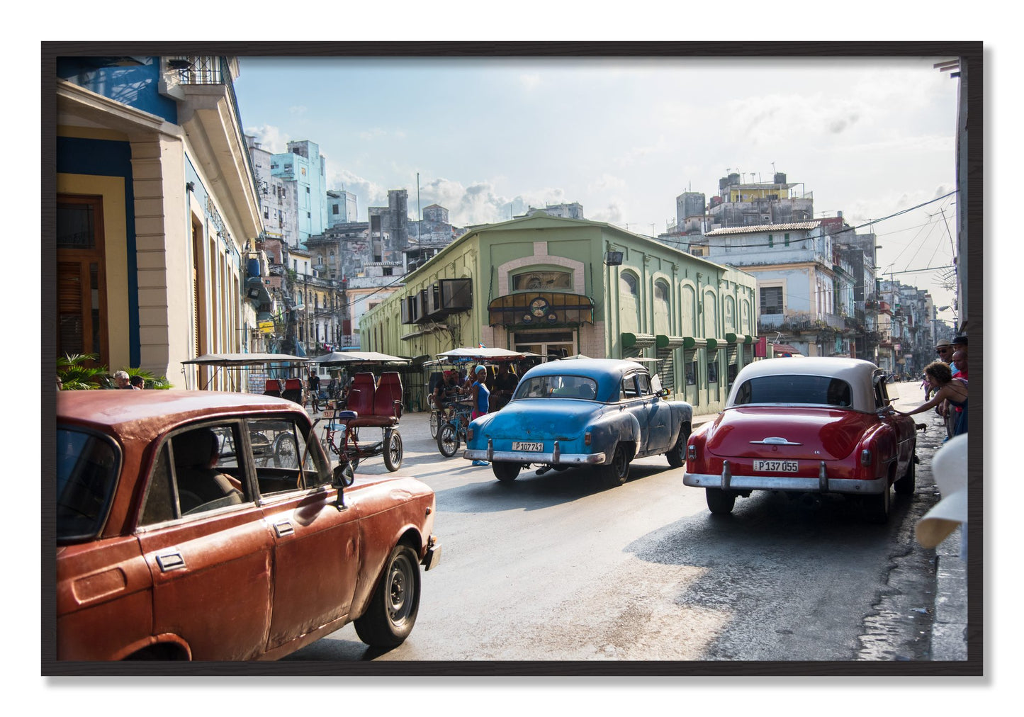Framed photograph of Cuba by Dylan Ozanich, Black Walnut frame, Full Bleed
