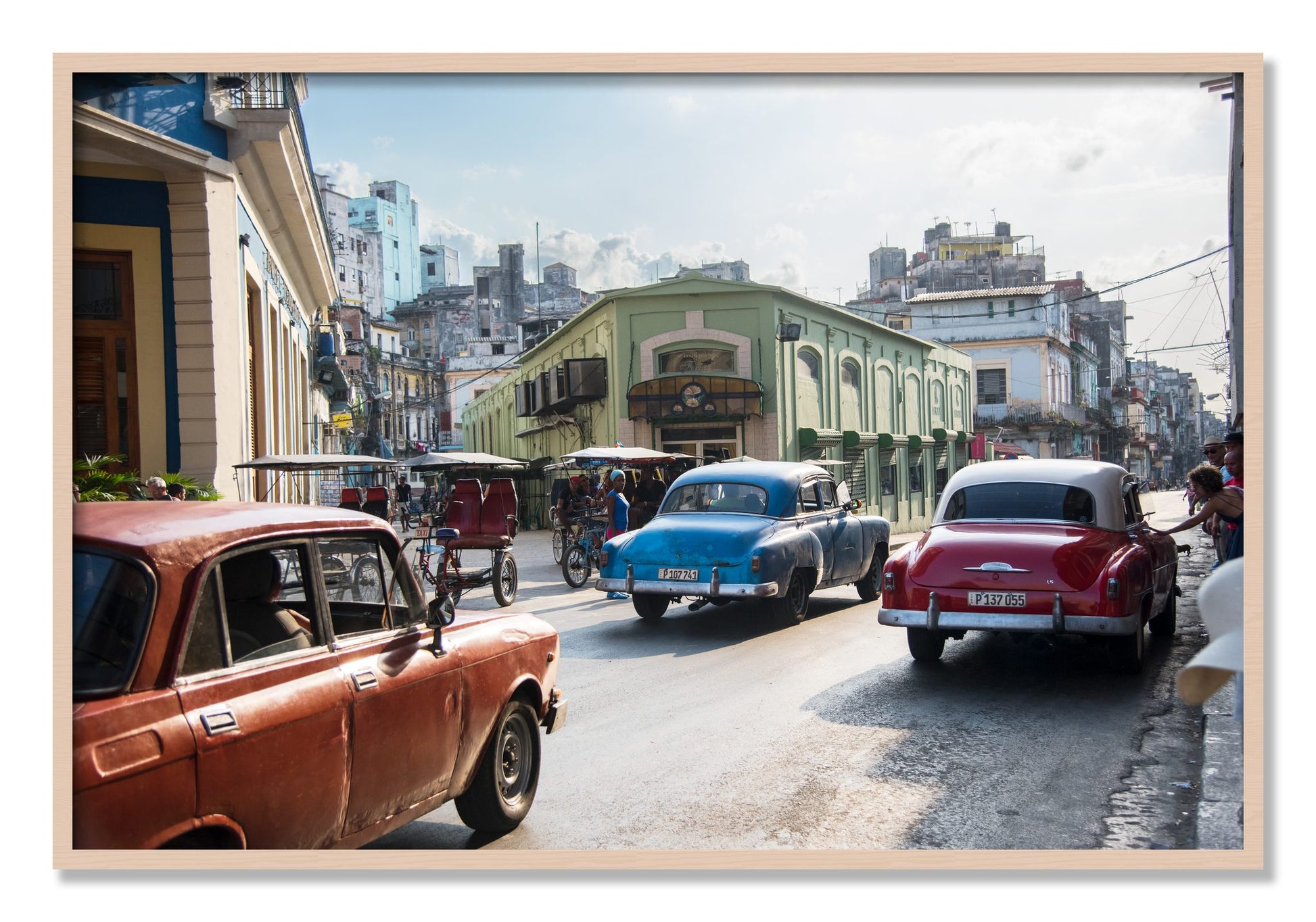 Framed photograph of Cuba by Dylan Ozanich, Maple frame, Full Bleed