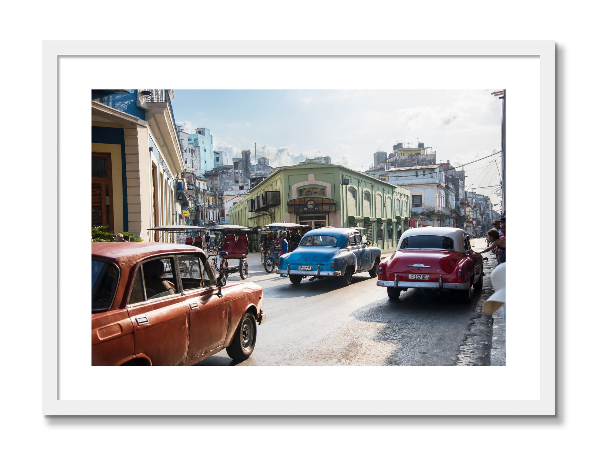 Framed photograph of Cuba by Dylan Ozanich, White frame, Borders
