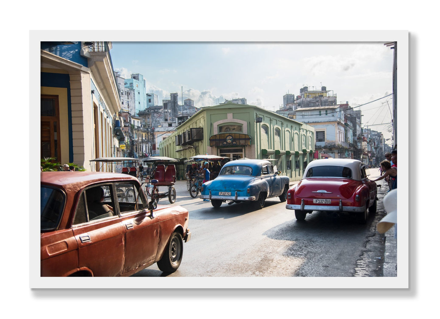 Framed photograph of Cuba by Dylan Ozanich, White frame, Full Bleed