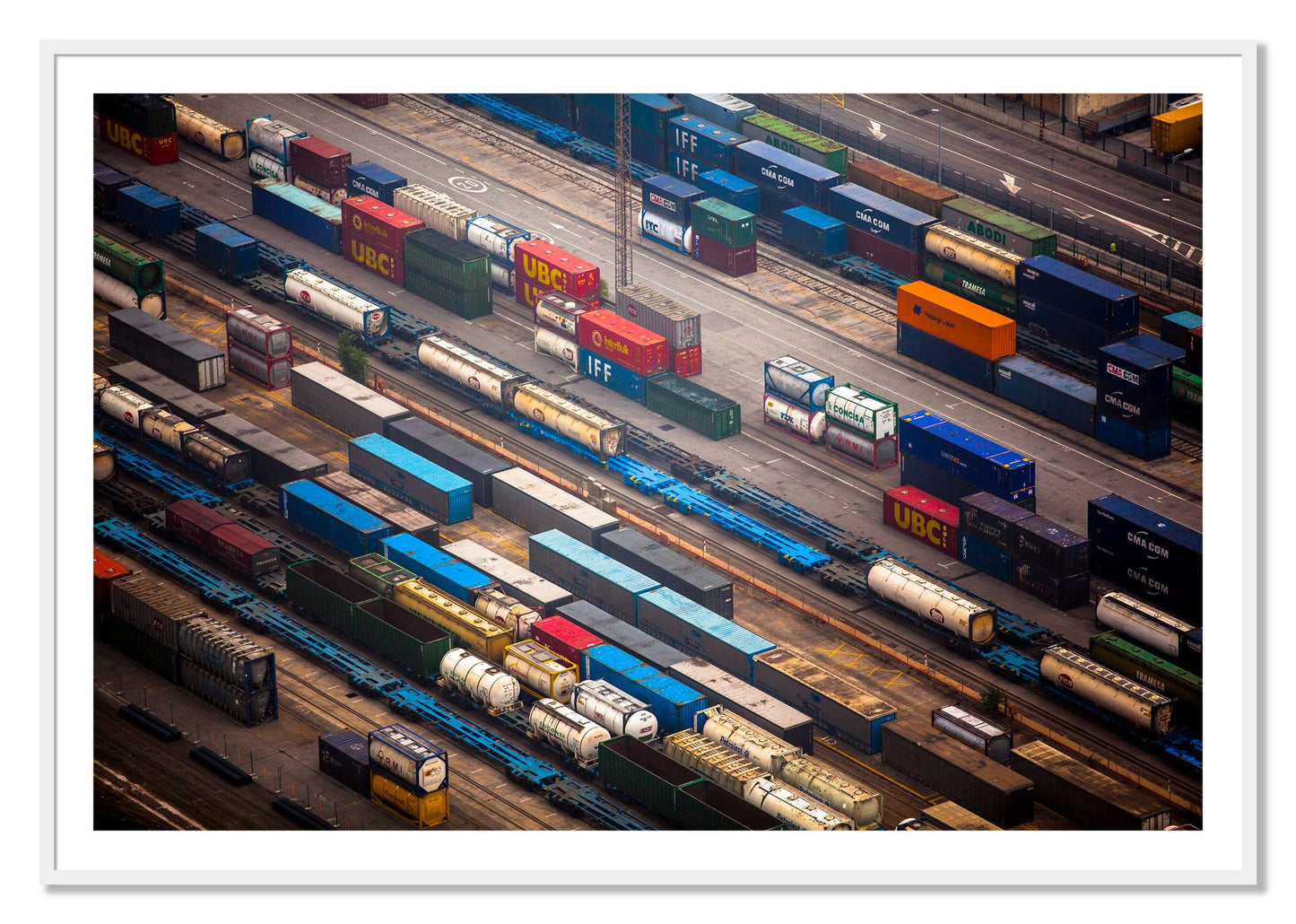 Framed photograph of Distribute by Dylan Ozanich, White frame, Borders