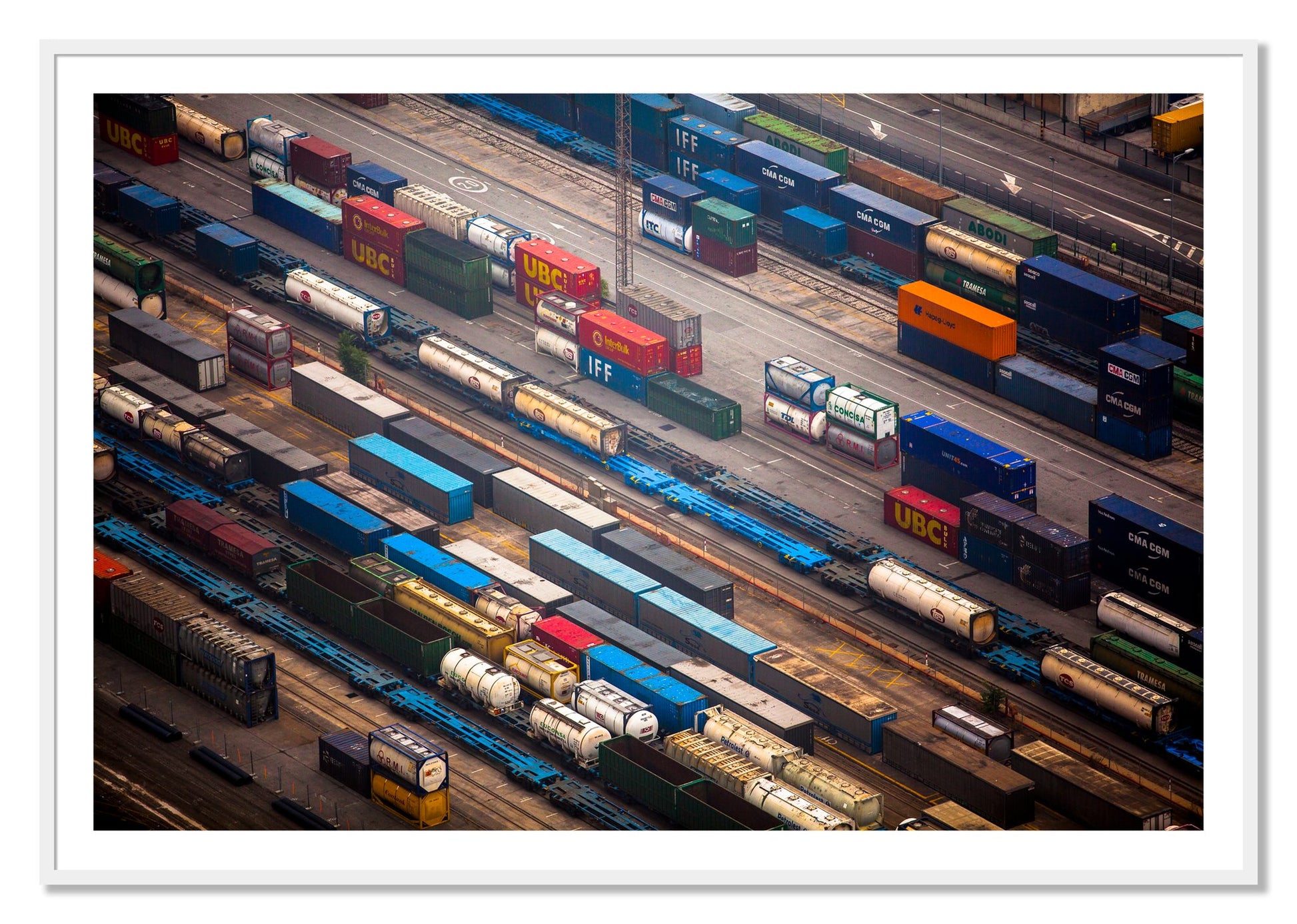 Framed photograph of Distribute by Dylan Ozanich, White frame, Borders