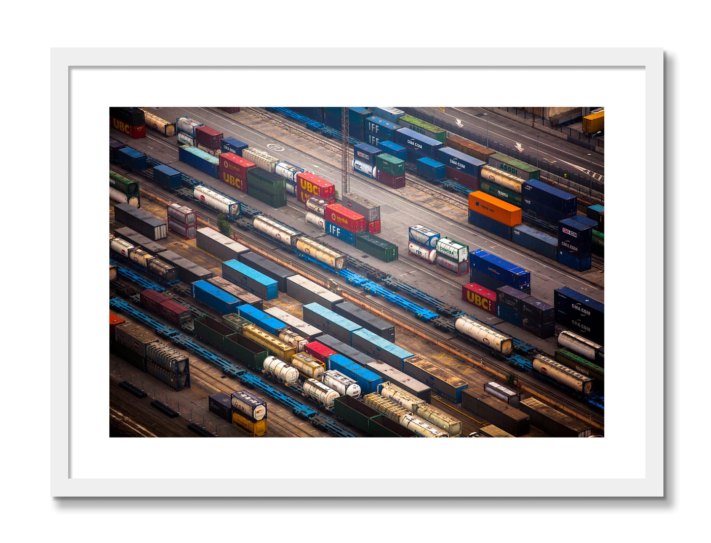 Framed photograph of Distribute by Dylan Ozanich, White frame, Borders