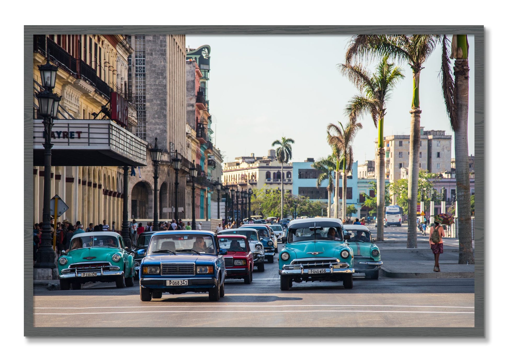 Framed photograph of Havana by Dylan Ozanich, Grey frame, Full Bleed