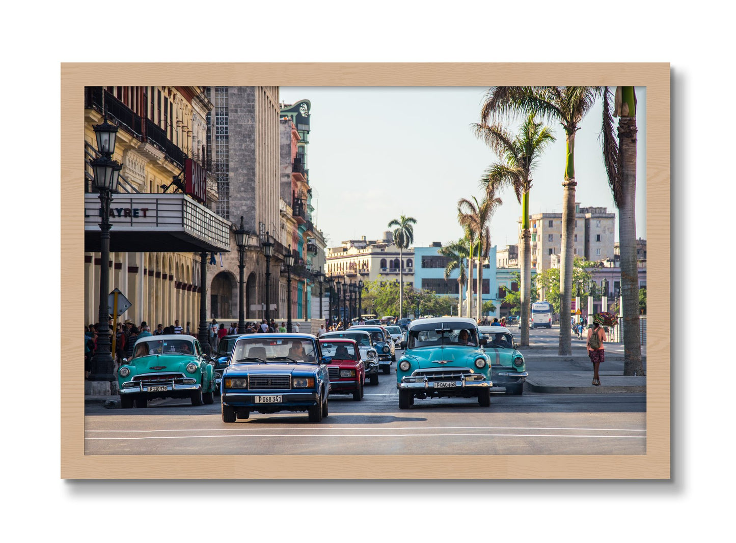 Framed photograph of Havana by Dylan Ozanich, Oak frame, Full Bleed