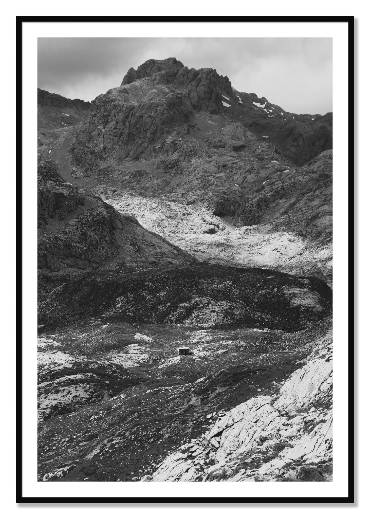 Framed photograph of Isolation by Dylan Ozanich, Black frame, Borders
