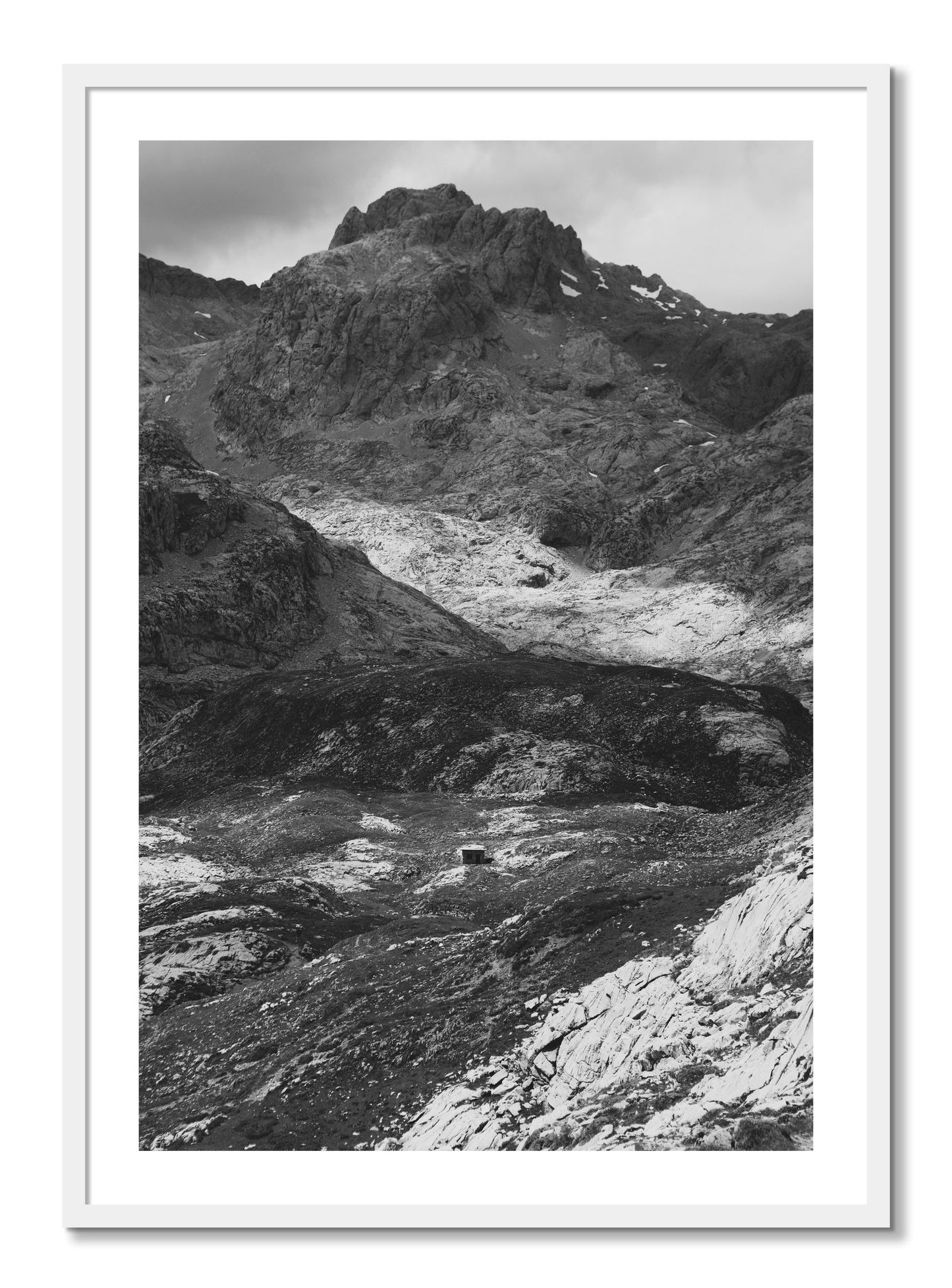 Framed photograph of Isolation by Dylan Ozanich, White frame, Borders