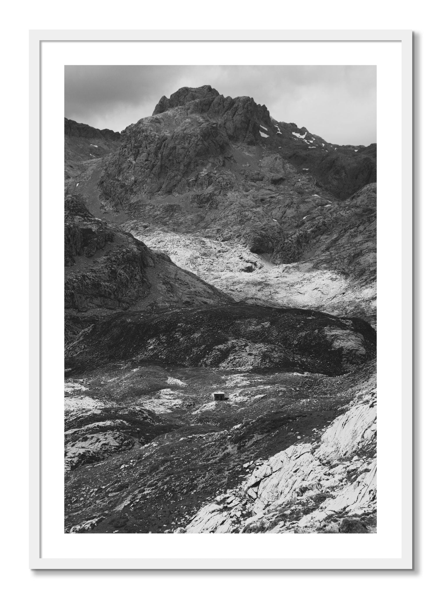 Framed photograph of Isolation by Dylan Ozanich, White frame, Borders