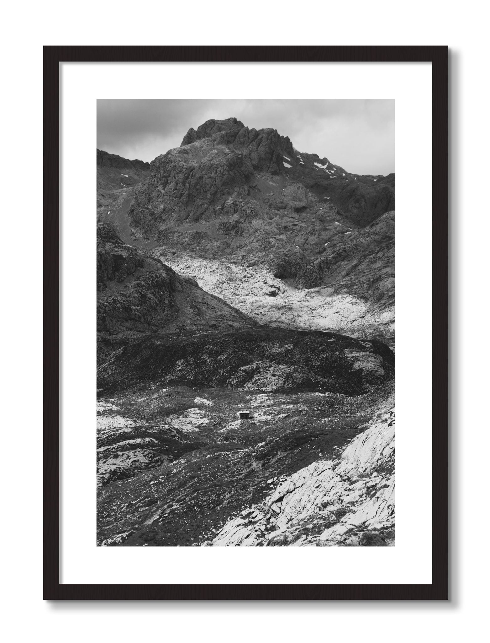 Framed photograph of Isolation by Dylan Ozanich, Black frame, Borders