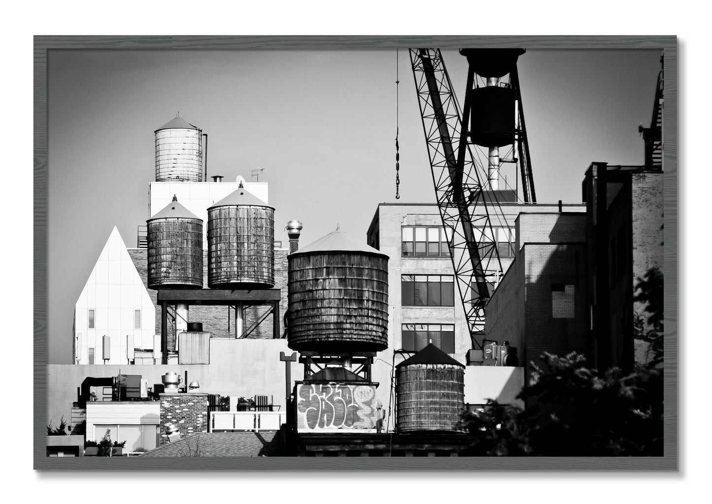 Framed photograph of NYC by Dylan Ozanich, Grey frame, Full Bleed