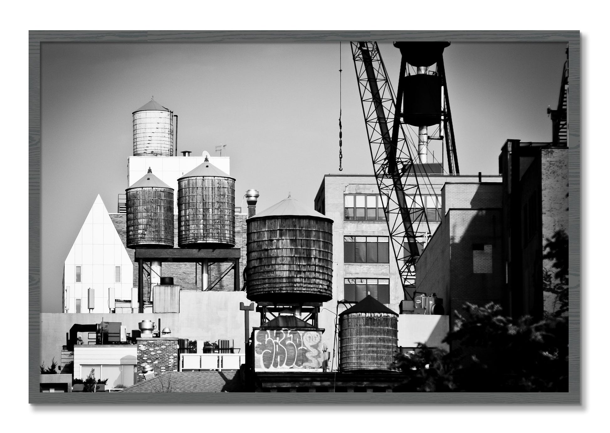 Framed photograph of NYC by Dylan Ozanich, Grey frame, Full Bleed