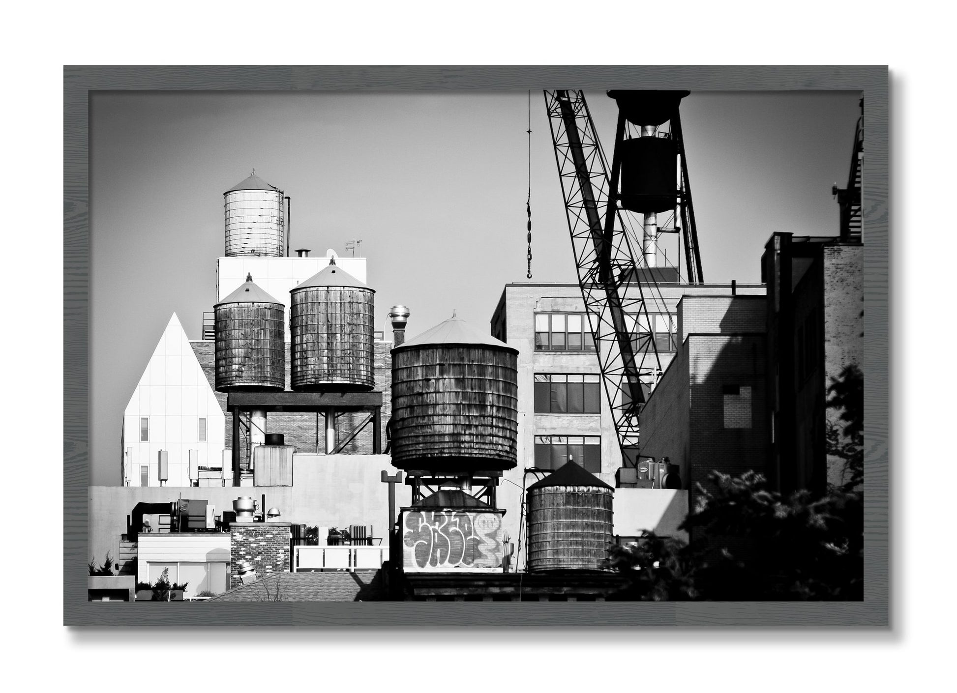 Framed photograph of NYC by Dylan Ozanich, Grey frame, Full Bleed