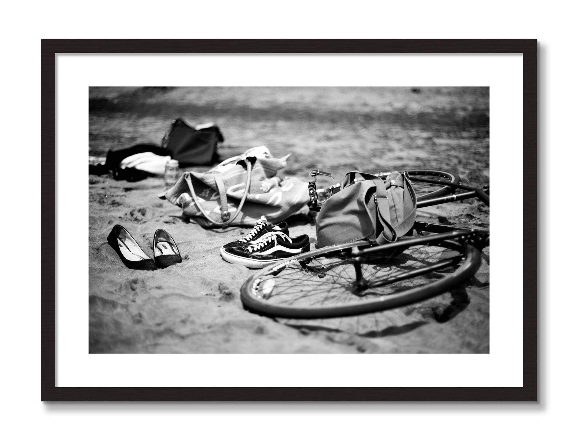 Framed photograph of Ocean Beach by Dylan Ozanich, Black frame, Borders