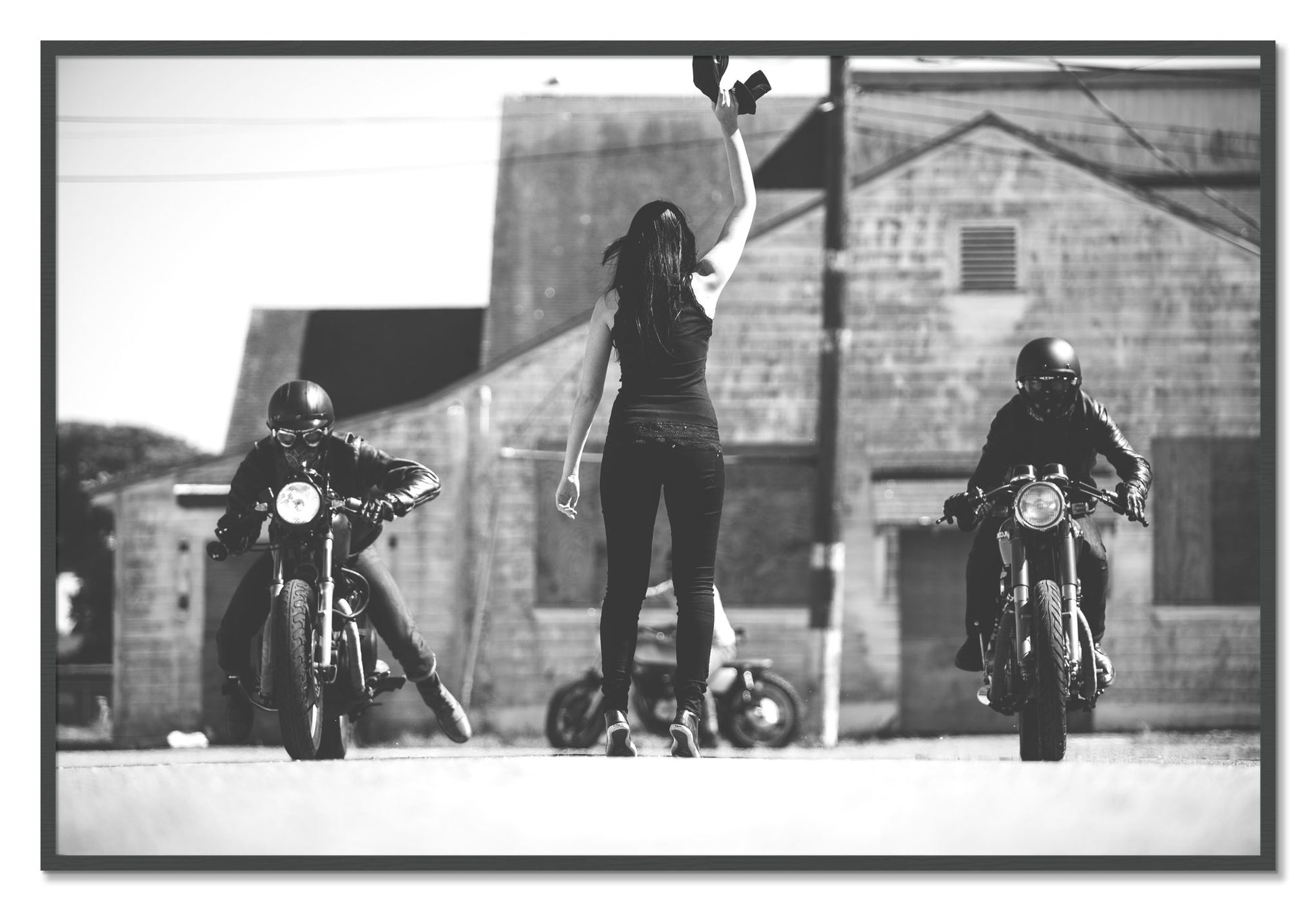 Framed photograph of Ready Set by Dylan Ozanich, Grey frame, Full Bleed