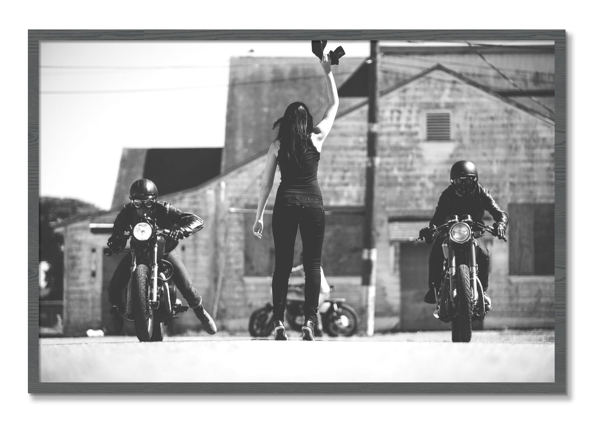 Framed photograph of Ready Set by Dylan Ozanich, Grey frame, Full Bleed