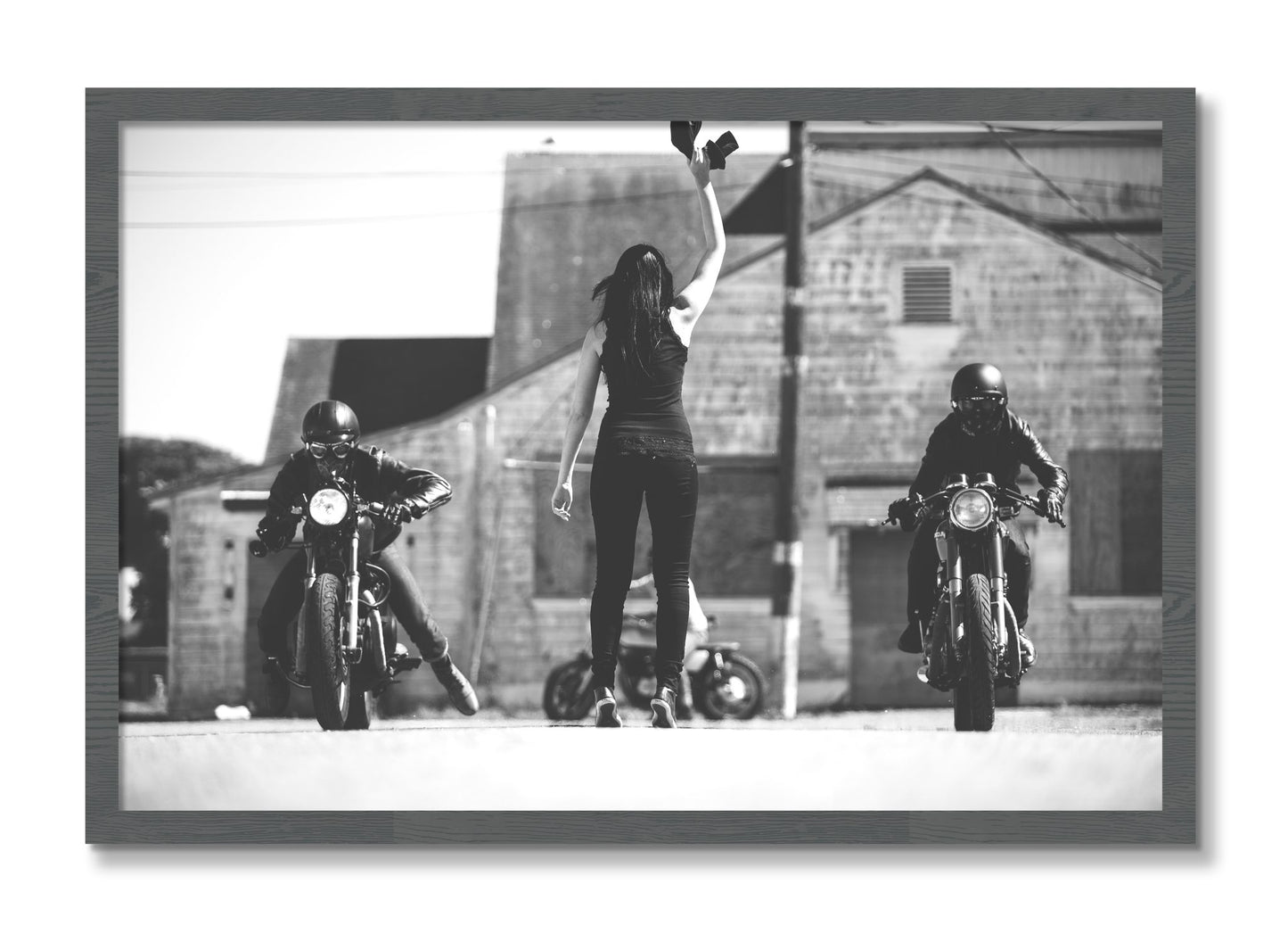 Framed photograph of Ready Set by Dylan Ozanich, Grey frame, Full Bleed
