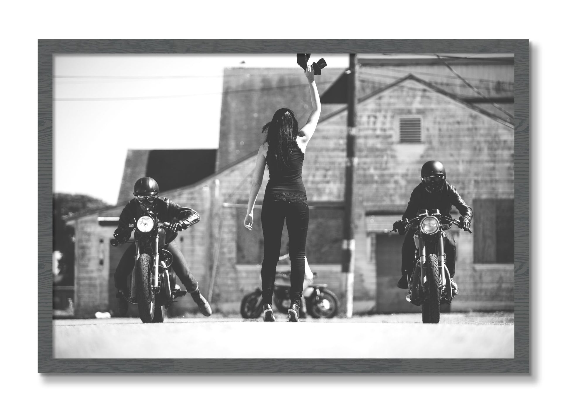 Framed photograph of Ready Set by Dylan Ozanich, Grey frame, Full Bleed