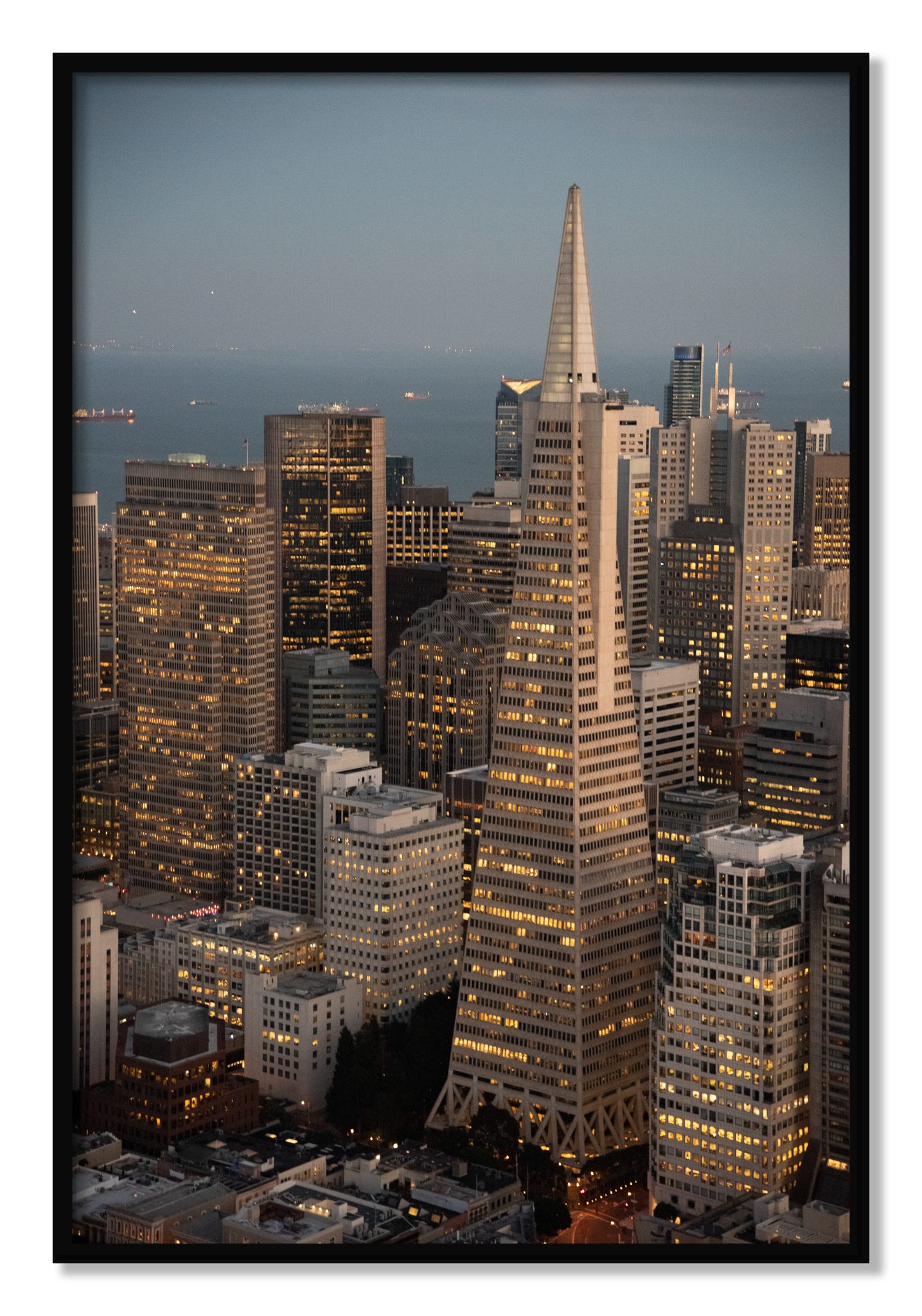 Framed photograph of Transamerica San Francisco by Dylan Ozanich, Black frame, Full Bleed