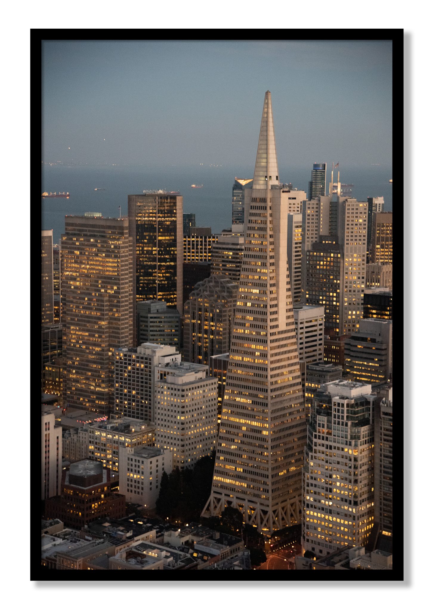 Framed photograph of Transamerica San Francisco by Dylan Ozanich, Black frame, Full Bleed
