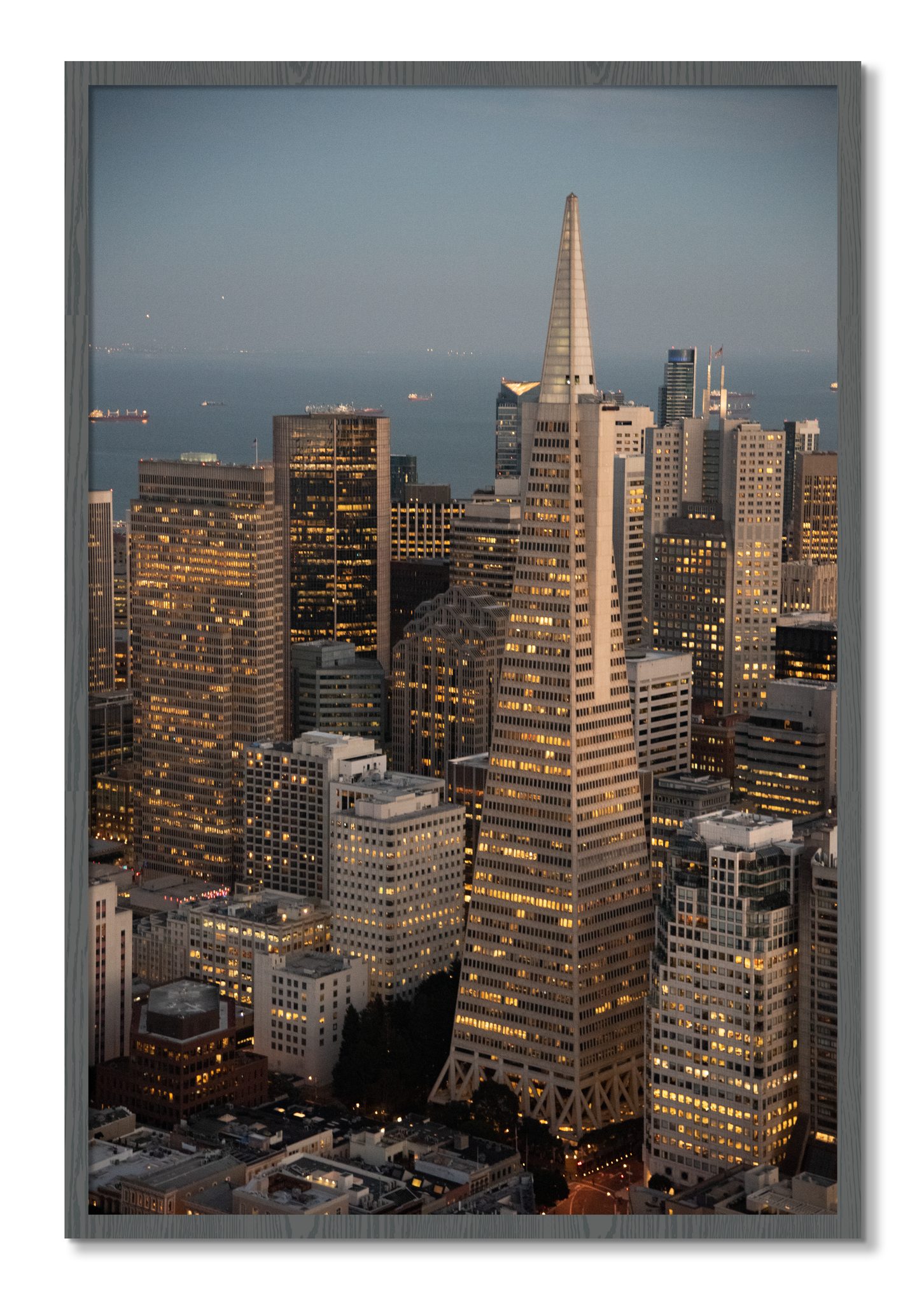 Framed photograph of Transamerica San Francisco by Dylan Ozanich, Grey frame, Full Bleed