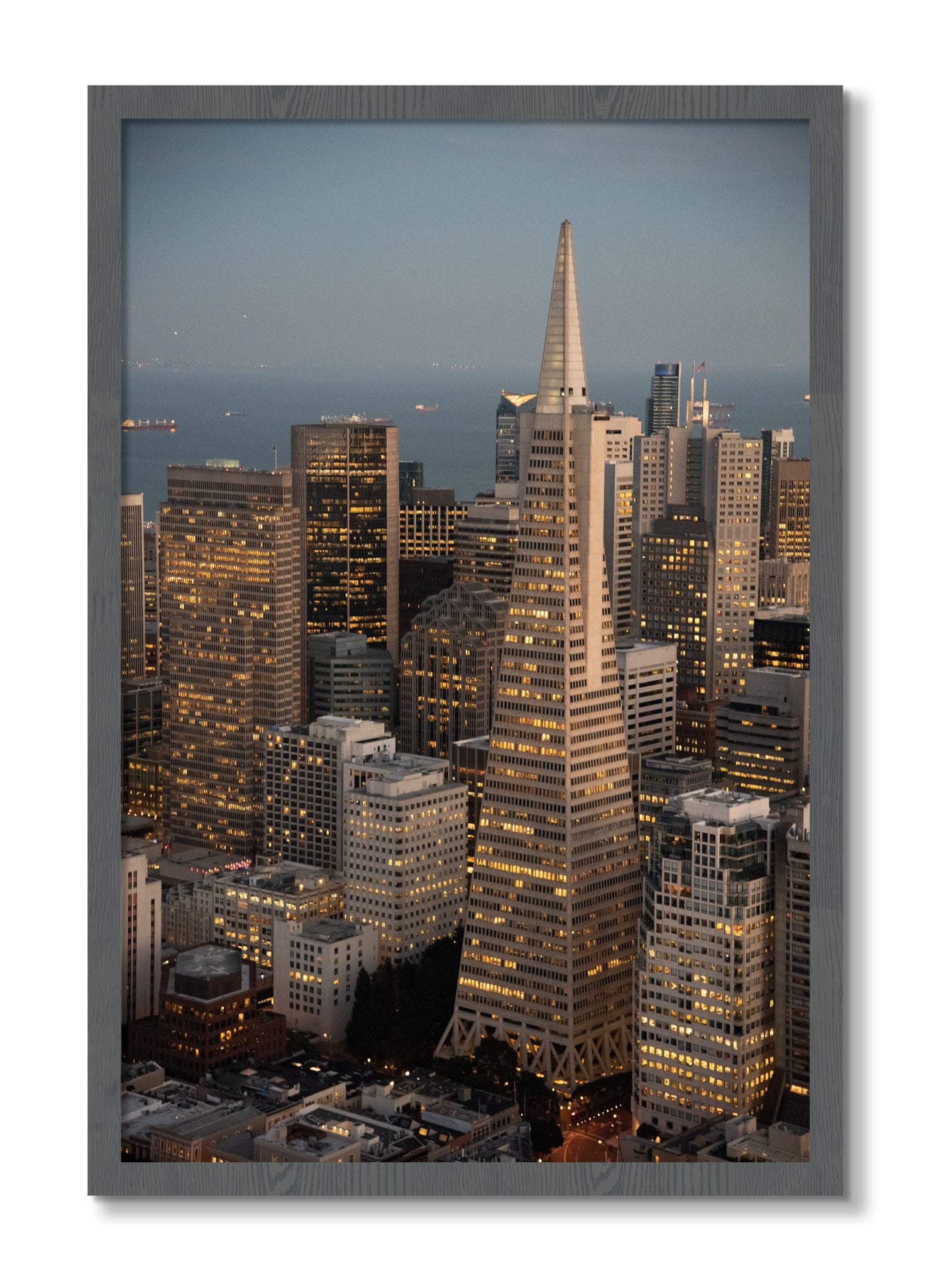 Framed photograph of Transamerica San Francisco by Dylan Ozanich, Grey frame, Full Bleed
