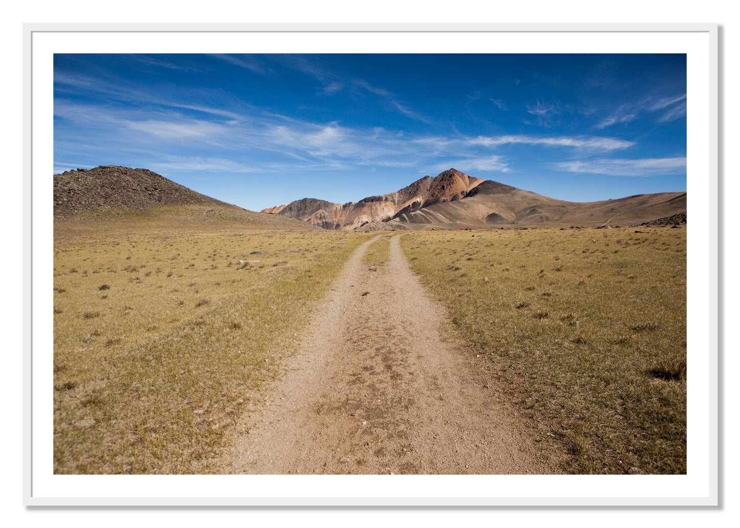 Framed photograph of White Mountain by Dylan Ozanich, White frame, Borders