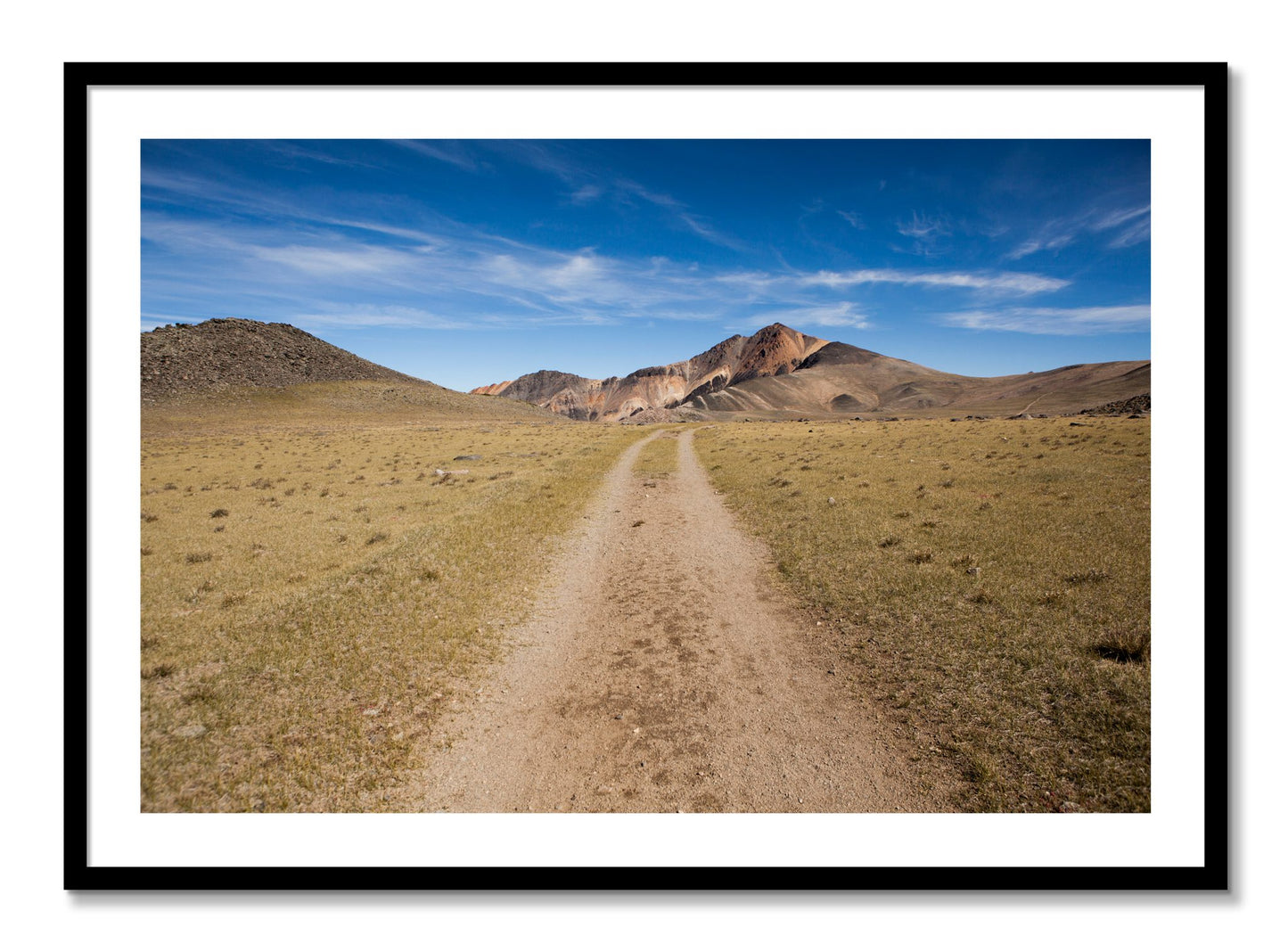 Framed photograph of White Mountain by Dylan Ozanich, Black frame, Borders