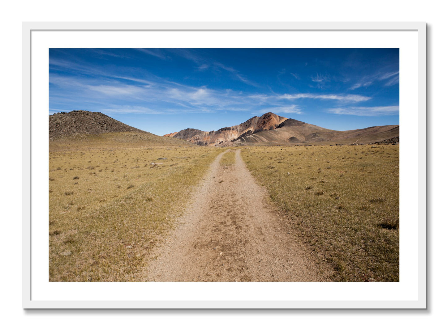 Framed photograph of White Mountain by Dylan Ozanich, White frame, Borders