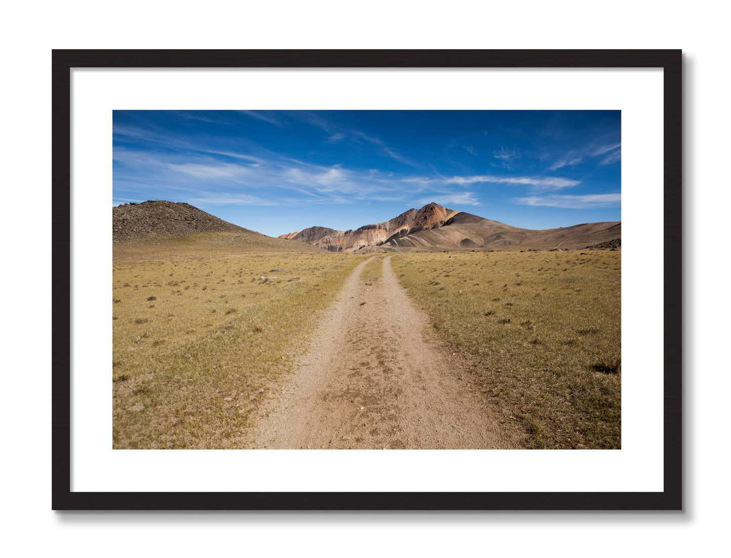 Framed photograph of White Mountain by Dylan Ozanich, Black frame, Borders