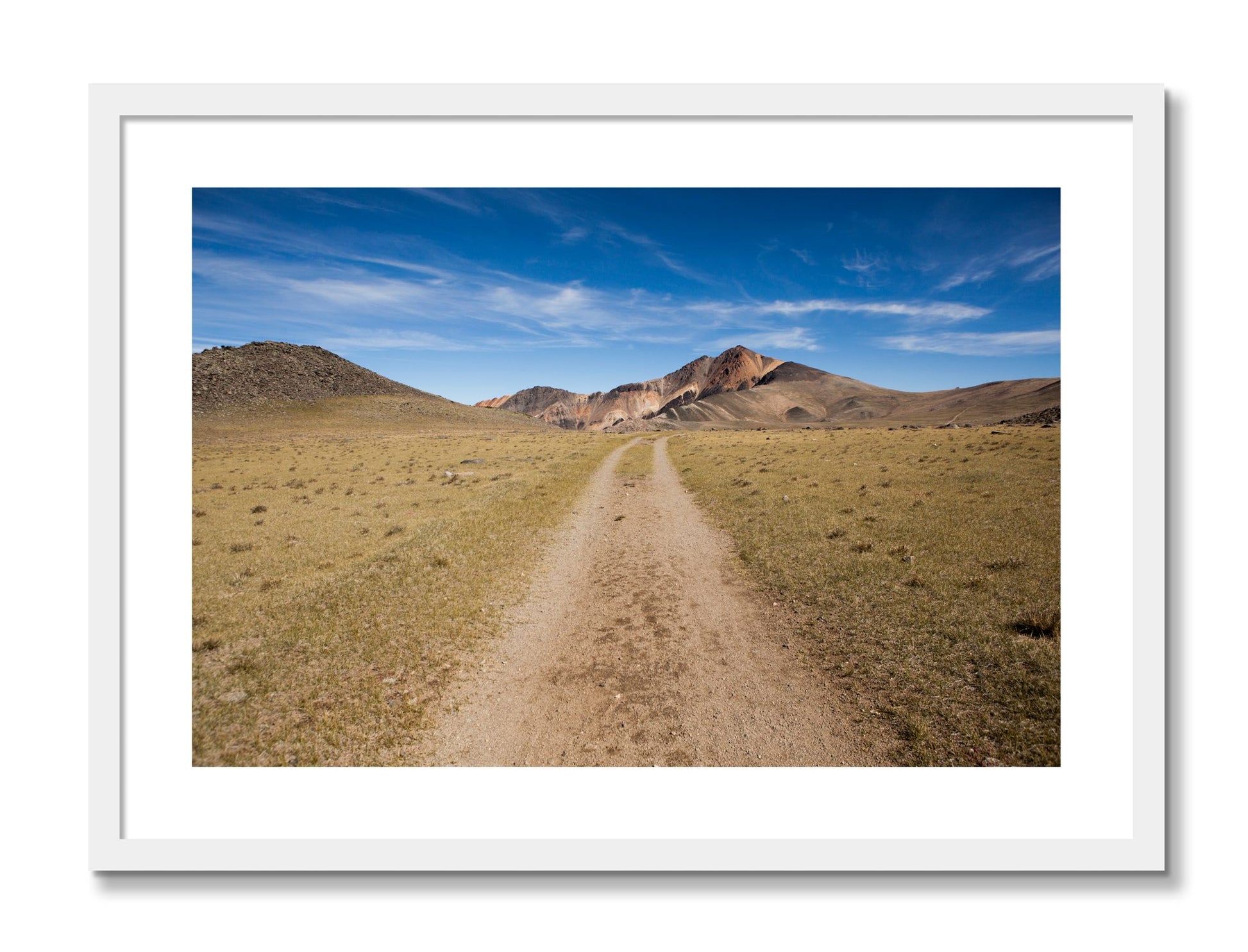 Framed photograph of White Mountain by Dylan Ozanich, White frame, Borders