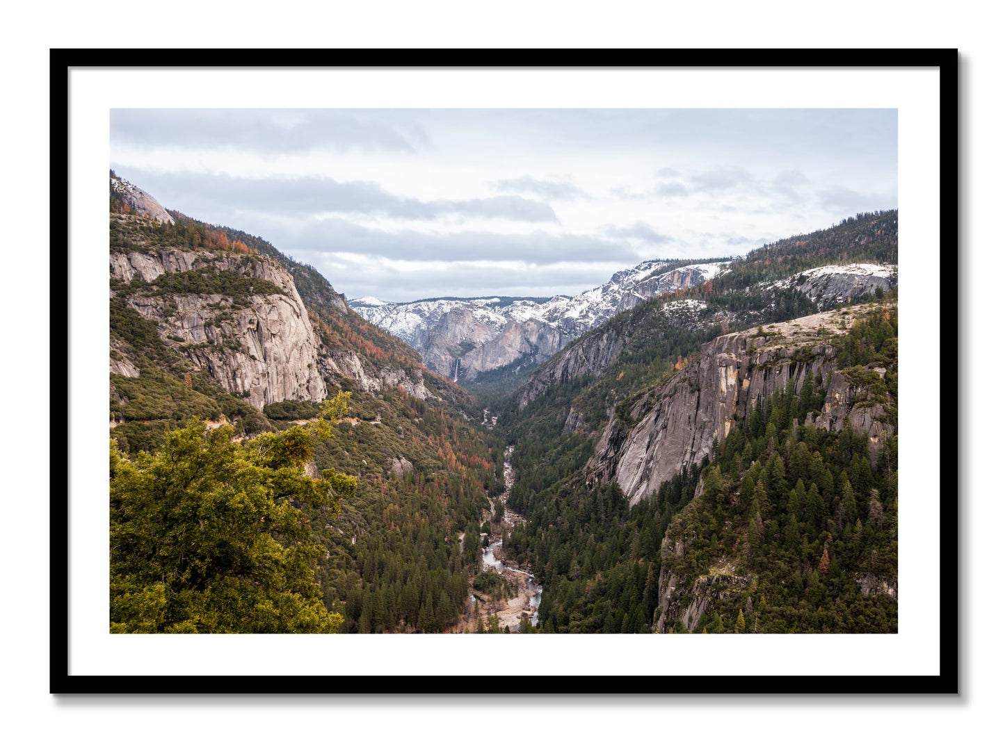 Framed photograph of Yosemite Valley by Dylan Ozanich, Black frame, Borders