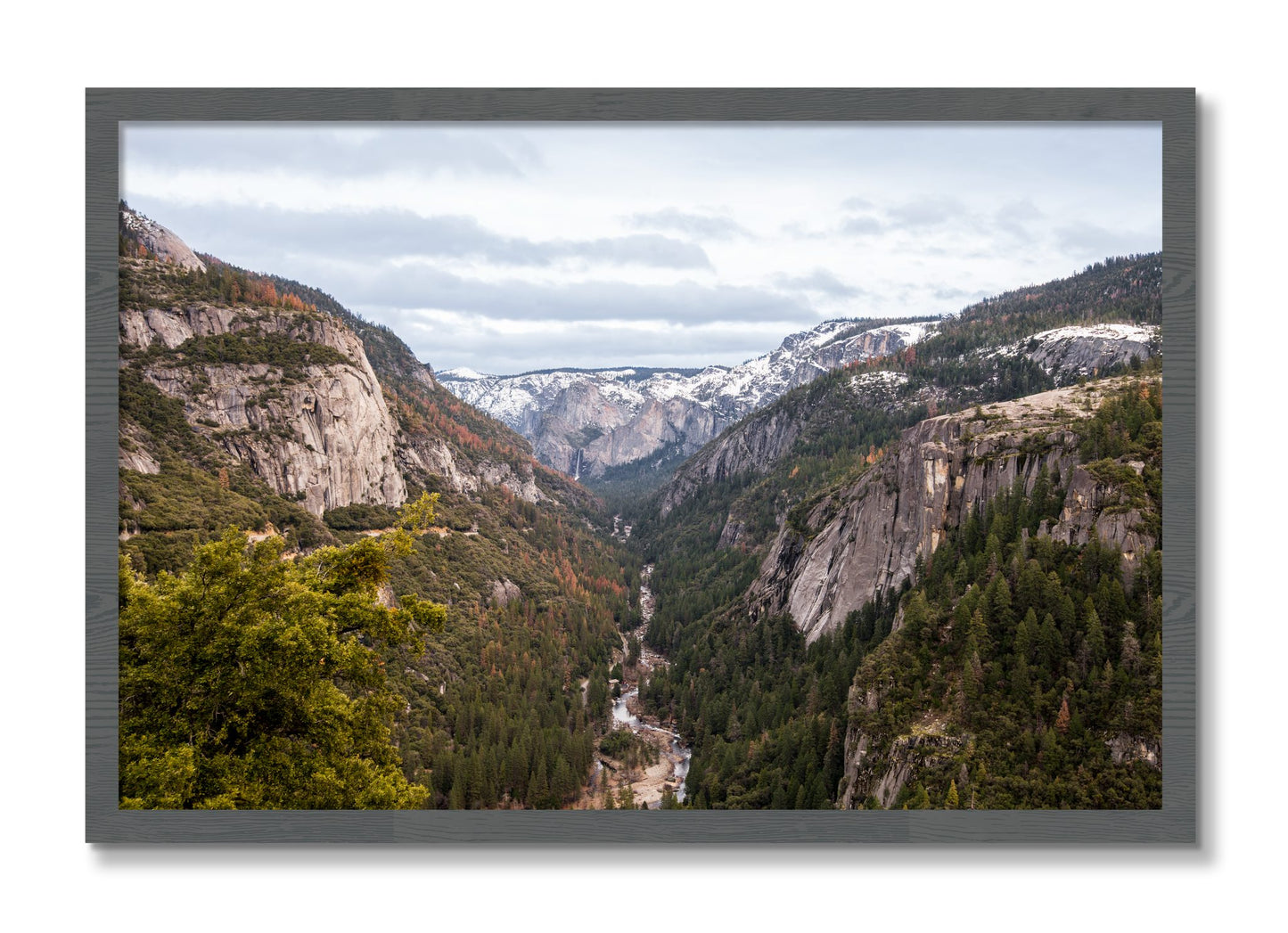 Framed photograph of Yosemite Valley by Dylan Ozanich, Grey frame, Full Bleed