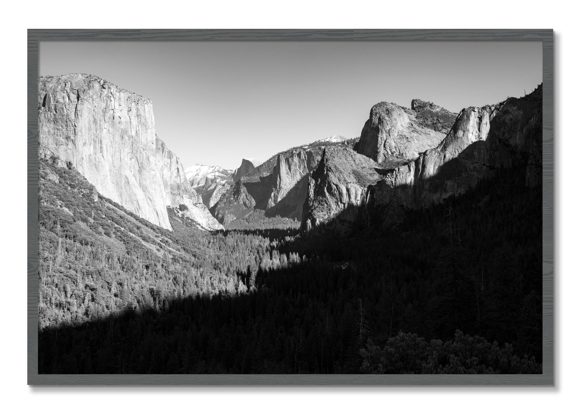 Framed photograph of Yosemite by Dylan Ozanich, Grey frame, Full Bleed