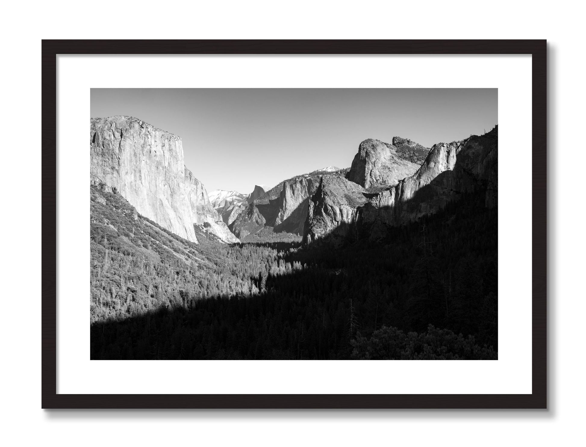 Framed photograph of Yosemite by Dylan Ozanich, Black frame, Borders